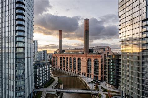 Chelsea Waterfront 的 Powerhouse 及周邊住宅大廈